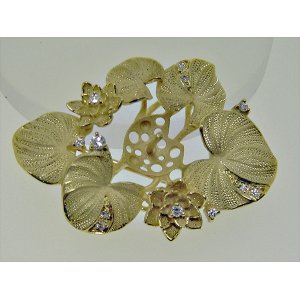 Photo: K18YG DIA BROOCH