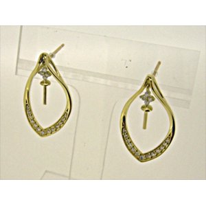 Photo: K18YG DIA EARRING