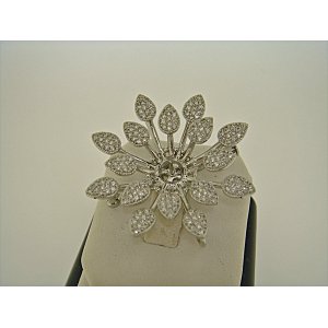 Photo: K18WG DIA BROOCH