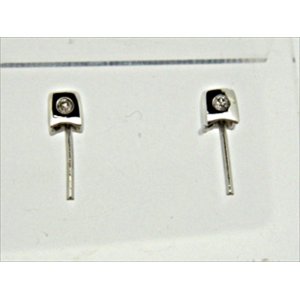 Photo: K18WG　DIA  EARRING