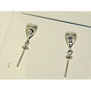 Photo: K18WG　DIA  EARRING