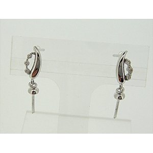 Photo: K18WG　DIA  EARRING