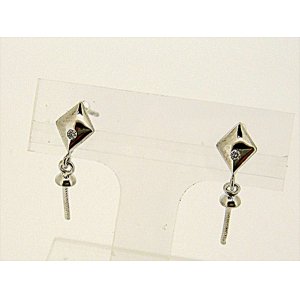 Photo: K18WG　DIA  EARRING