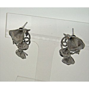 Photo: K18WG DIAMOND EARRING