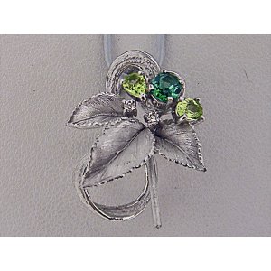 Photo: K18WG GREEN TOURMALINE/PERIDOT/DIA PENDANT